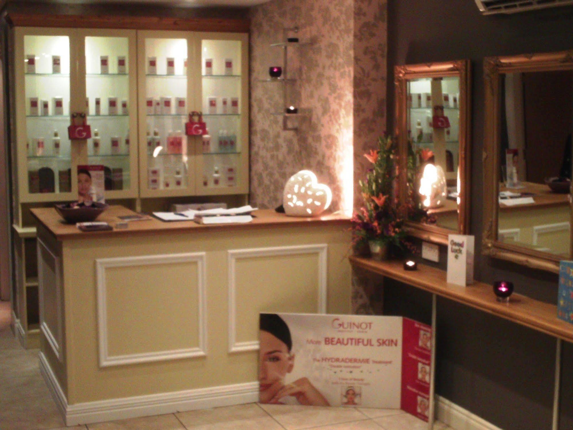 Hotel Mcwilliam Park 4*